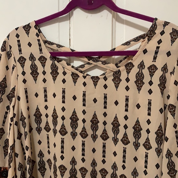 Signature Studio Boho Top Lattice Strappy Back - Picture 4 of 10